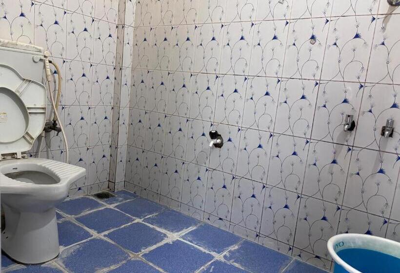 经济型三人房间, Chinmayi Tourist Home   Opposite To Temple Only 50 M