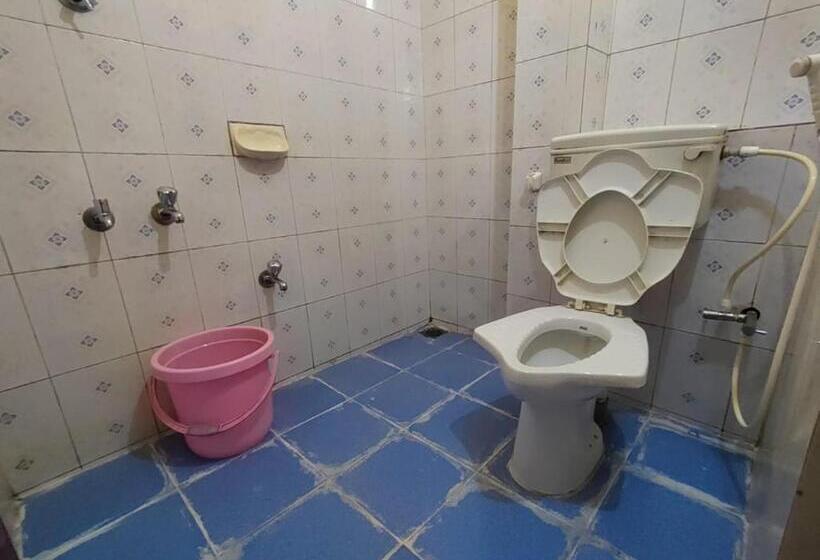 经济型三人房间, Chinmayi Tourist Home   Opposite To Temple Only 50 M