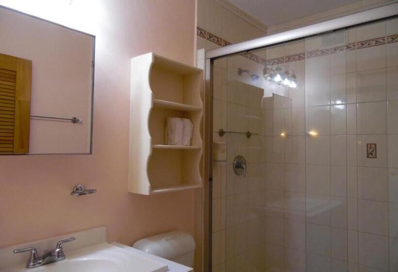 سوییت سوپریور با چشم‌انداز دریا, Vacation Suites