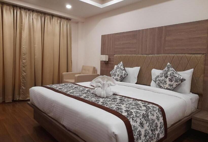 스탠다드 룸 킹사이즈 침대, Variety Inn