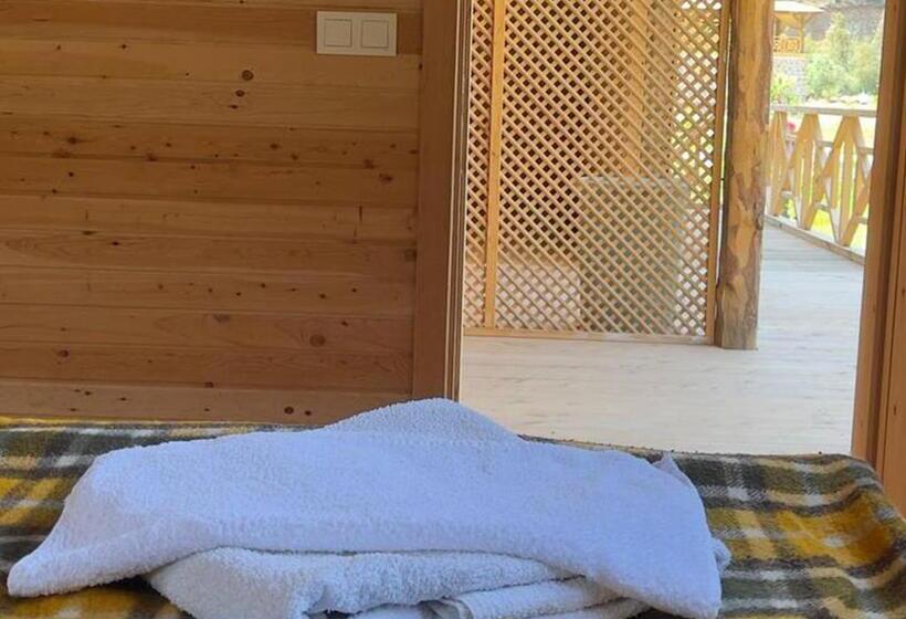 标准单人间, Yuva Eco Centre