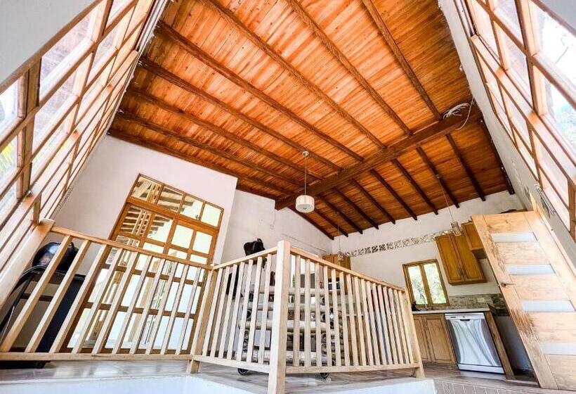 Четырехместный номер Премиум, Los Lagos De Jasú