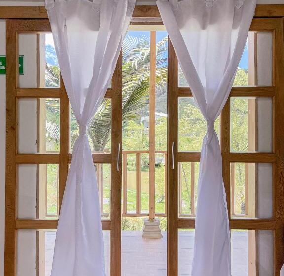 Номер Стандарт, Los Lagos De Jasú