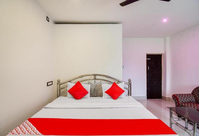 Трехместный Номер Deluxe, Hotel O Mango Leaf Hotel & Restaurant