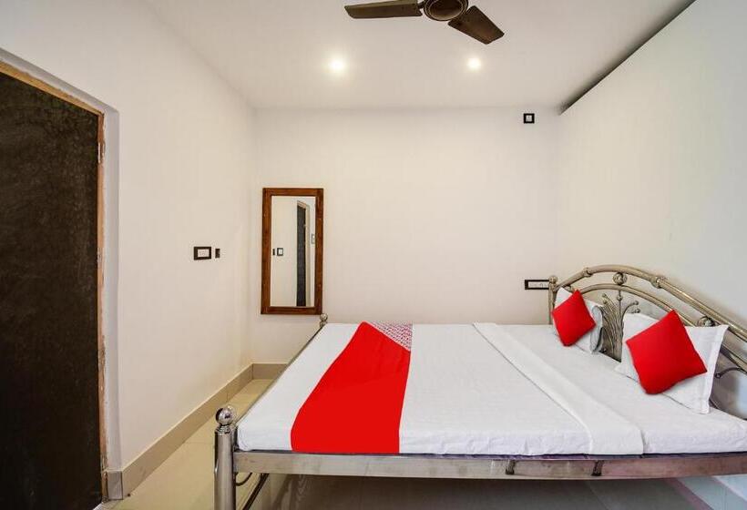 デラックストリプルルーム, Hotel O Mango Leaf Hotel & Restaurant