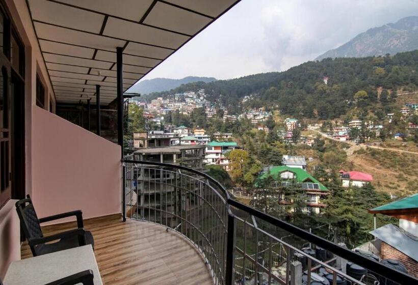 اتاق کلاسیک سه تخته, Canadian Cottage Dalhousie