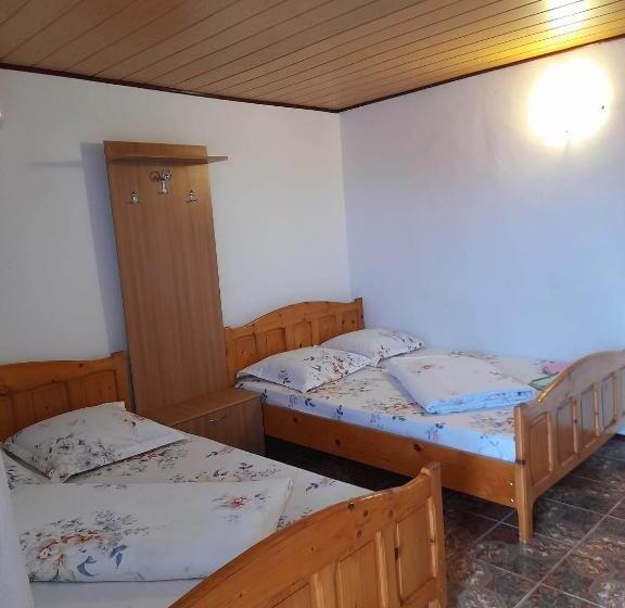اتاق استاندارد چهار تخته, Casa Daria