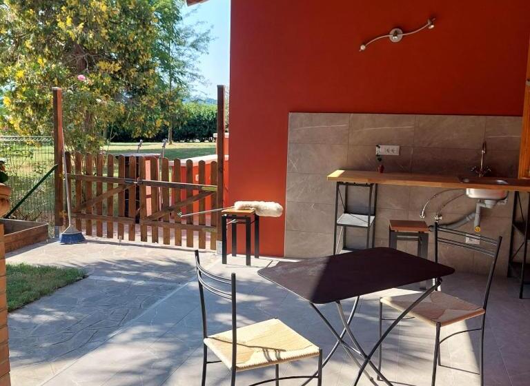 适合残疾人士使用的带超级大床的标准间, Il Conte Di Montechiaro Rural B&b