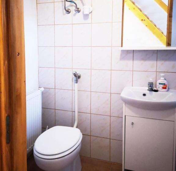 חדר סטנדרט לארבעה, Pikoló Vendéglő és Vendégház