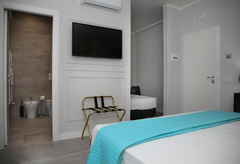 اتاق لوکس سه تخته, Principessa Isabella Luxury Rooms