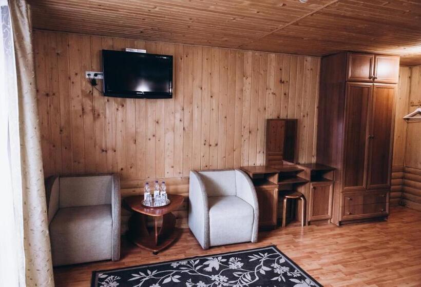 Quarto Triplo Estandar, новий