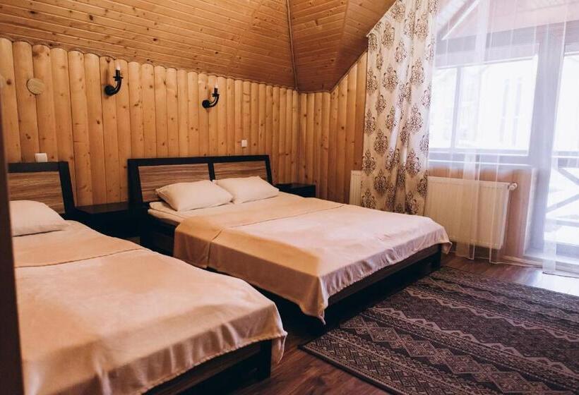 غرفة سوبيريور ثلاثية, новий