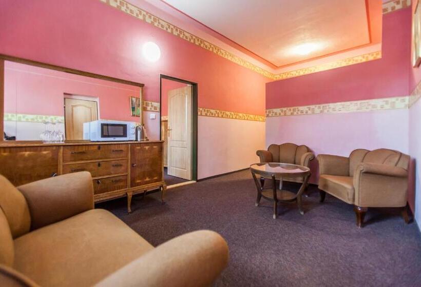 带1个卧室的公寓, Adina Kurdějov