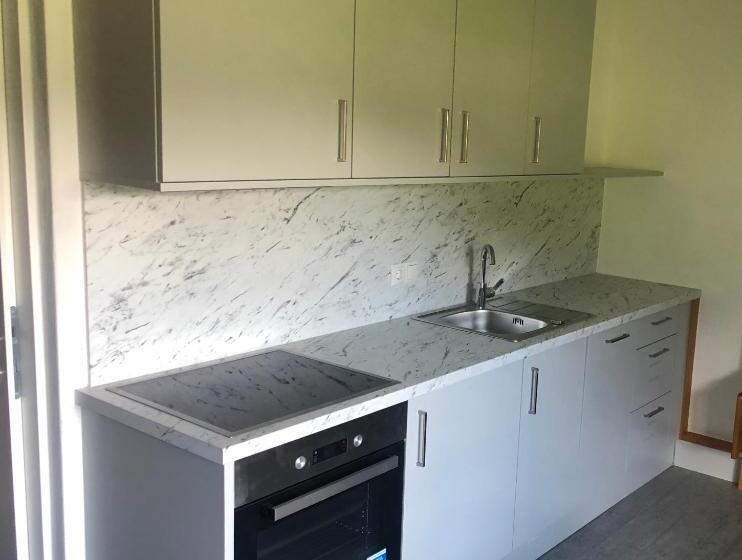 דירת חדר, Alpenland