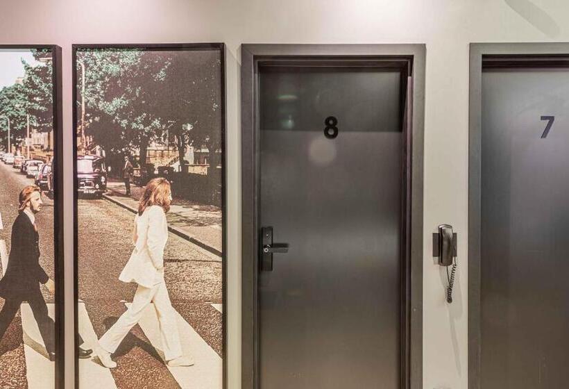 스탠다드 룸 공동 욕실, Elephant Office Brasil