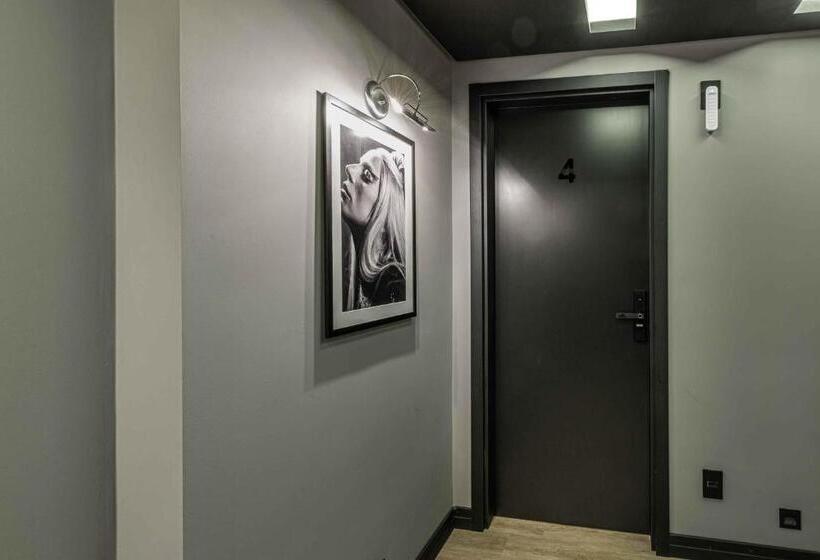 주니어 스위트, Elephant Office Brasil