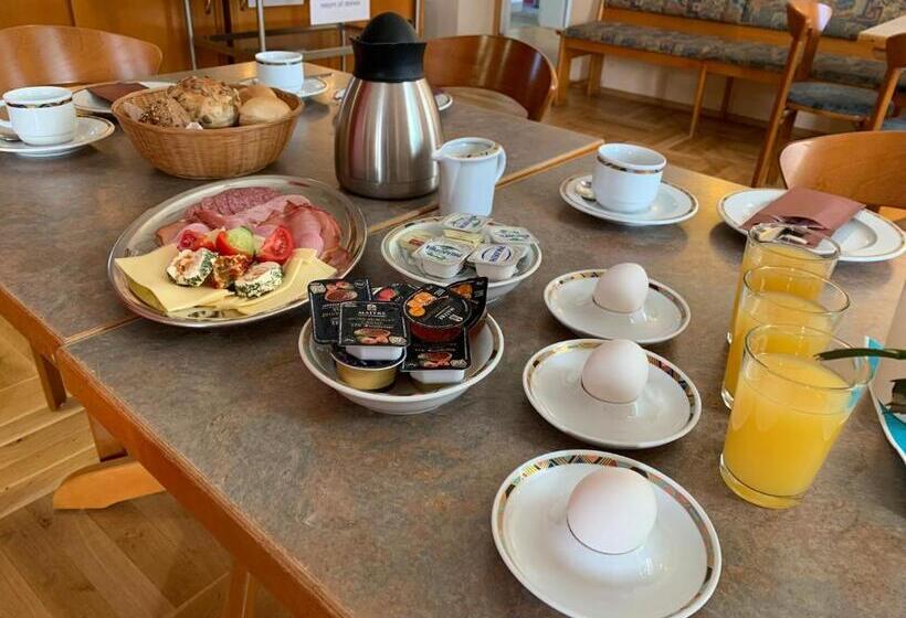 スタンダードトリプルルーム, Haus Rosenbaum Gruppenhaus  Begegnungsstätte   Pension