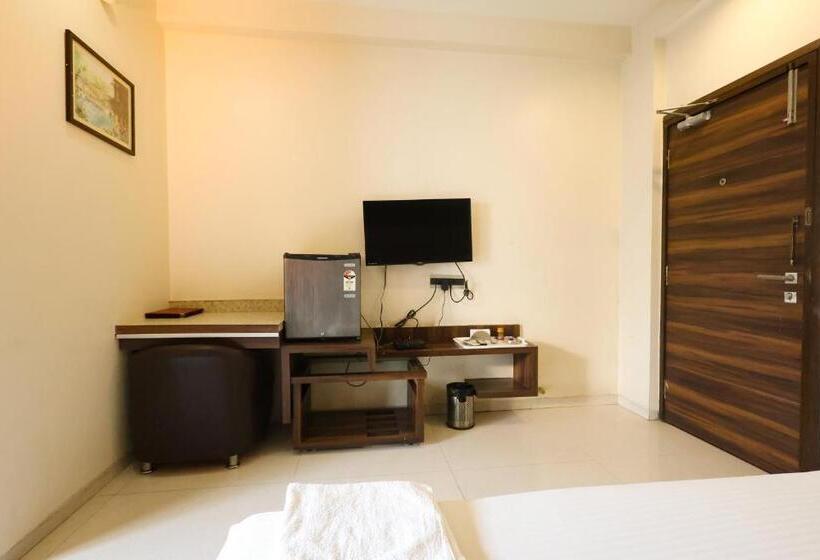 标准间, Sharveen Classic Inn