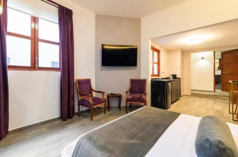 إستوديو سوبيريور, Siete Puertas Coyoacán