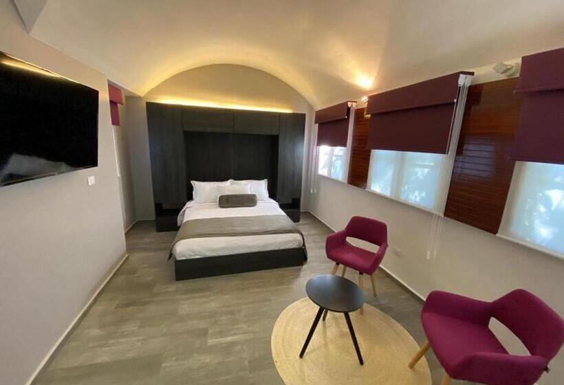 إستوديو ديلوكس, Siete Puertas Coyoacán