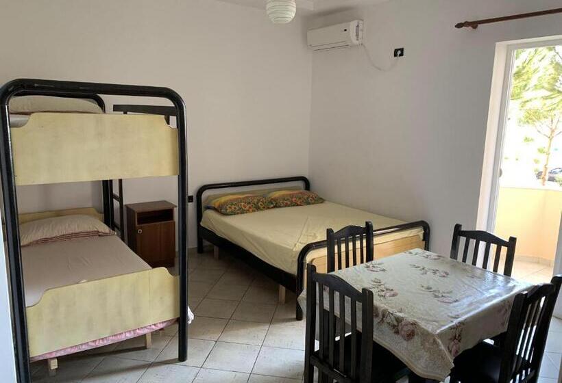 חדר קלאסי לארבעה, Vila Beni