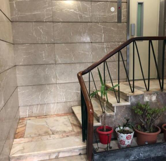 اتاق استاندارد با بالکن, 99 Flowers Flat