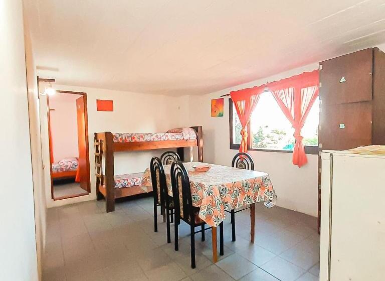 חדר סטנדרט לארבעה, Deptos Pinamar