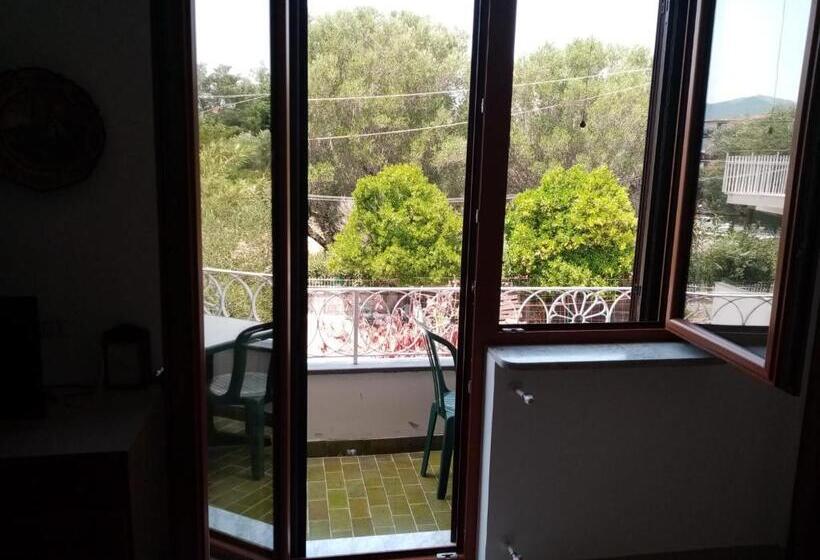 带1个卧室的带阳台的公寓, Le Magnolie