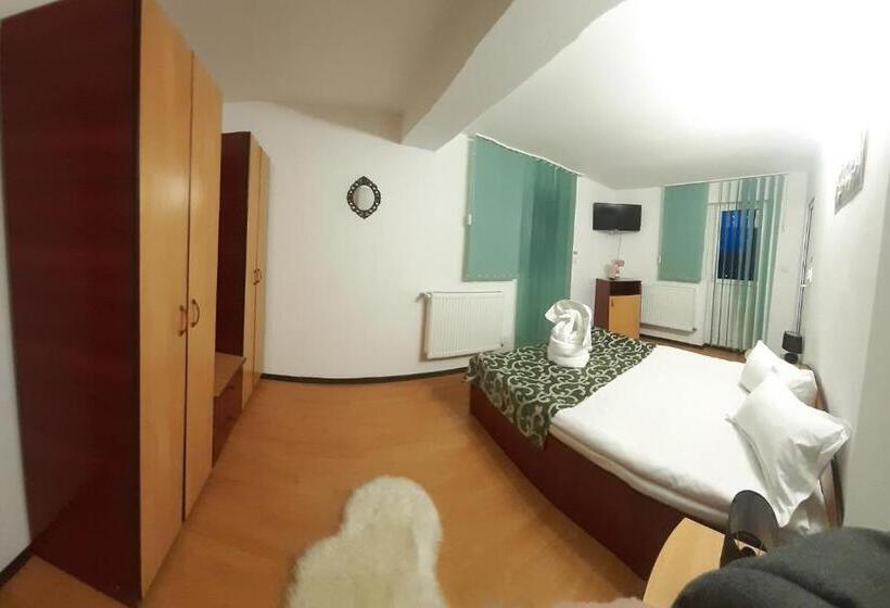 Номер Стандарт, Trei Brazi 39