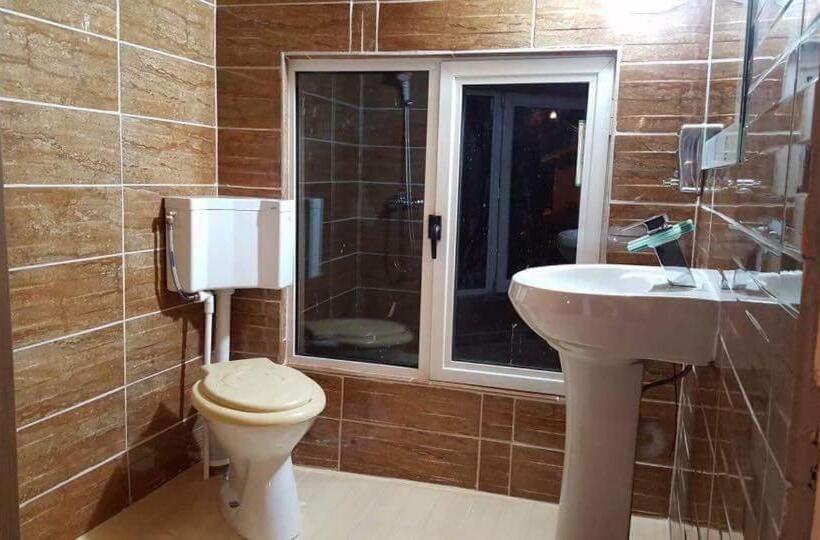 Economy Triple Room, Vila Ella