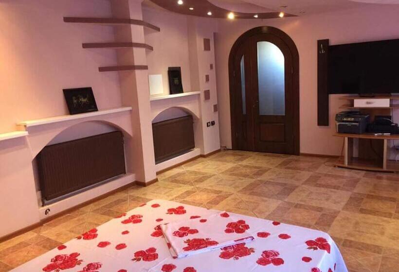 اتاق خانوادگی, Vila Ella