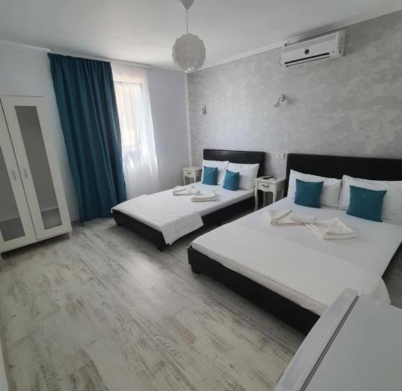 Pokój Czteroosobowy Standard, Vila Ok