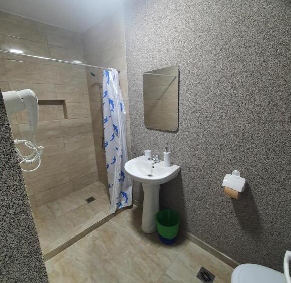 Pokój Czteroosobowy Standard, Vila Ok