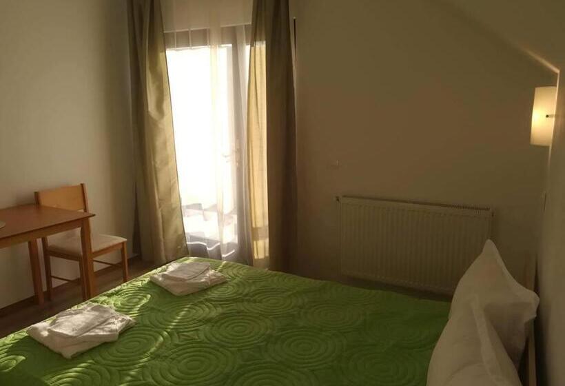 غرفة قياسية مزوَّدة بشُرفة, Pensiunea Casa Murani