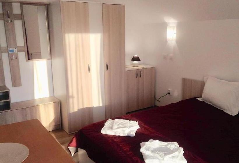 غرفة قياسية مزوَّدة بشُرفة, Pensiunea Casa Murani