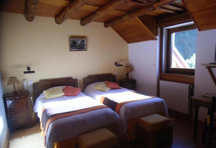 Номер Стандартный с Видом, Auberge Aux 3 Frenes