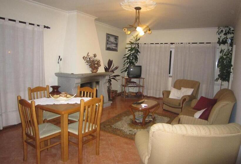 חדר אקונומי לשלושה, Residencial Mira Sol