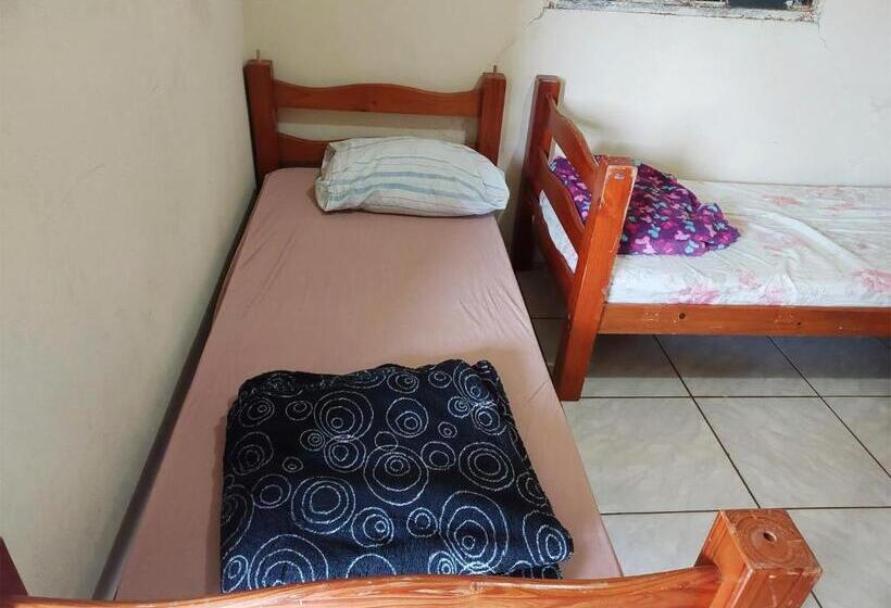 חדר אקונומי לשלושה, Atlantic Hotel   Campo Grande
