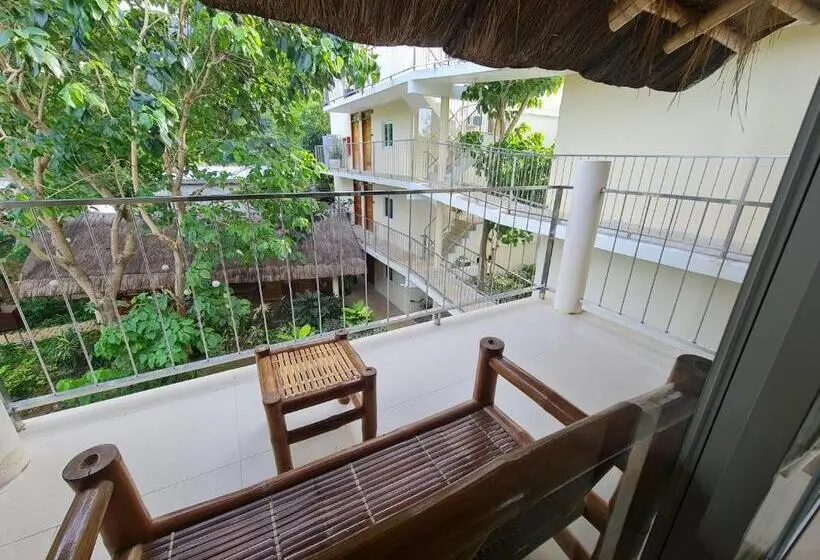 Standard-huone Parveke, Amor Double Room Fan Room With Swimming Pool Access