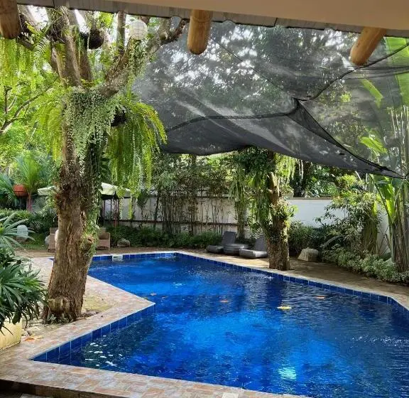Standard-huone Parveke, Amor Double Room Fan Room With Swimming Pool Access