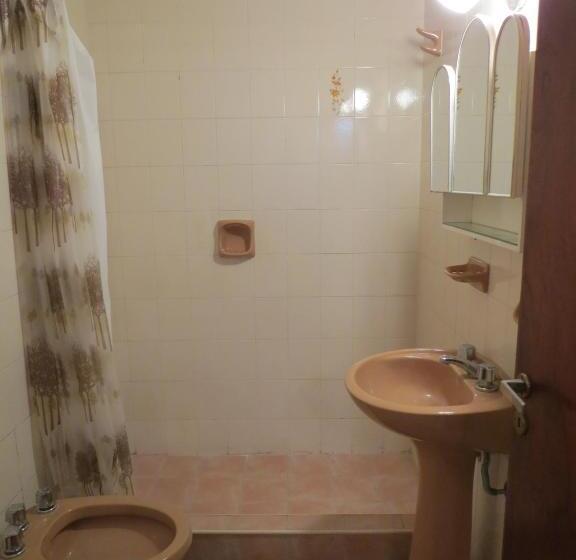 شقة غرفتين, Arenas