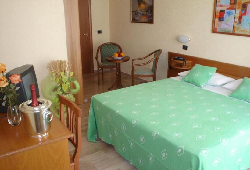 스탠다드 룸, Aurora