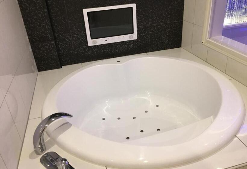 Номер Deluxe, H Seven Toyama