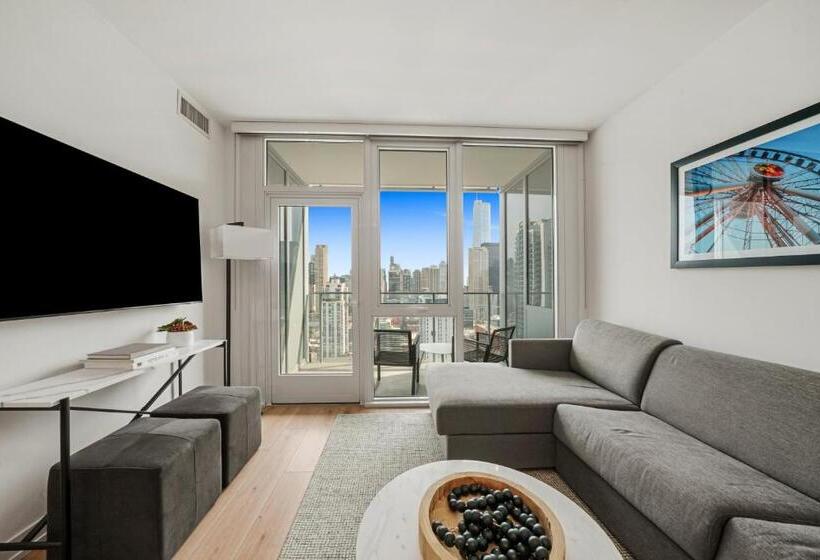 סוויטת 2 חדרי שינה, Level Chicago River North