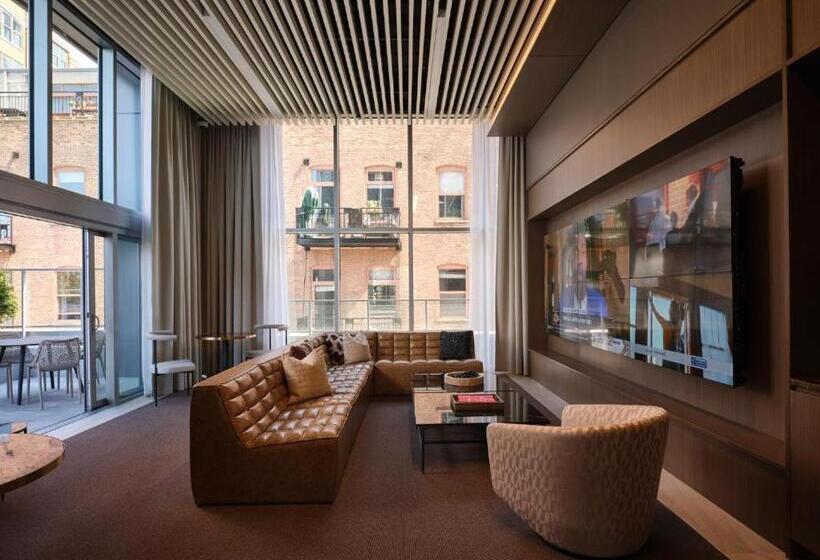 סוויטת דלוקס 2 חדרים, Level Chicago River North