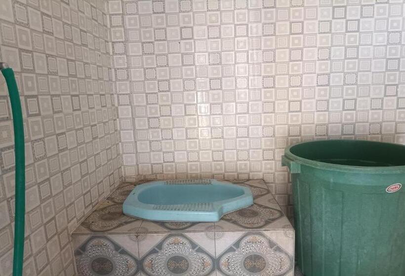 חדר סטנדרט, Oyo Life 93260 Bale Kosan