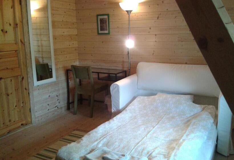 חדר משפחתי, Pensionat Sågknorren