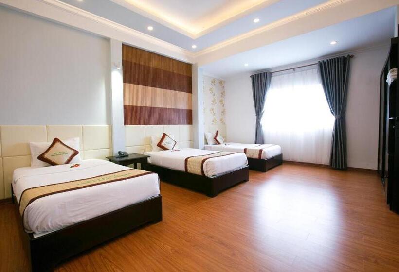 اتاق استاندارد سه نفره, Tre Xanh