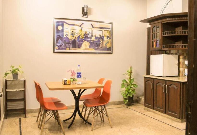 اتاق استاندارد یک نفره, Luxury Living Rooms