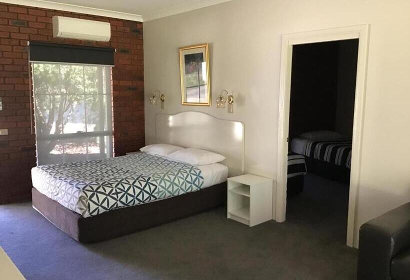 Семейный Номер Deluxe, Fairway Views Motor Inn